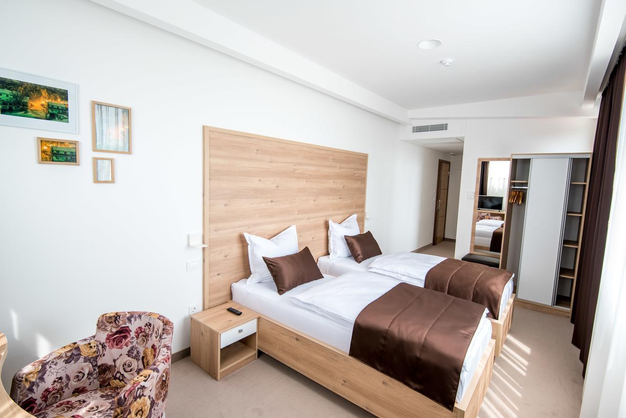 Hotel Novitas ليفنو المظهر الخارجي الصورة
