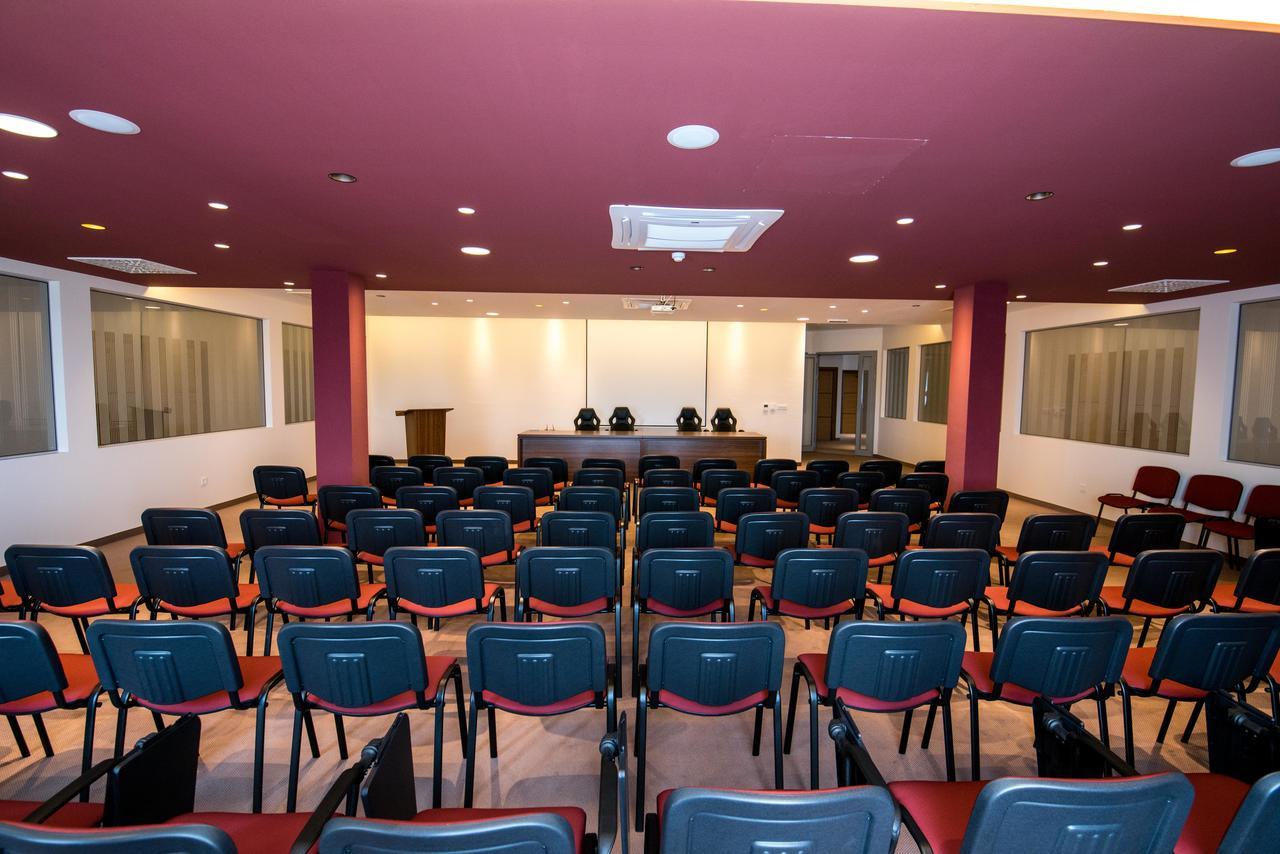 Hotel Novitas ليفنو المظهر الخارجي الصورة